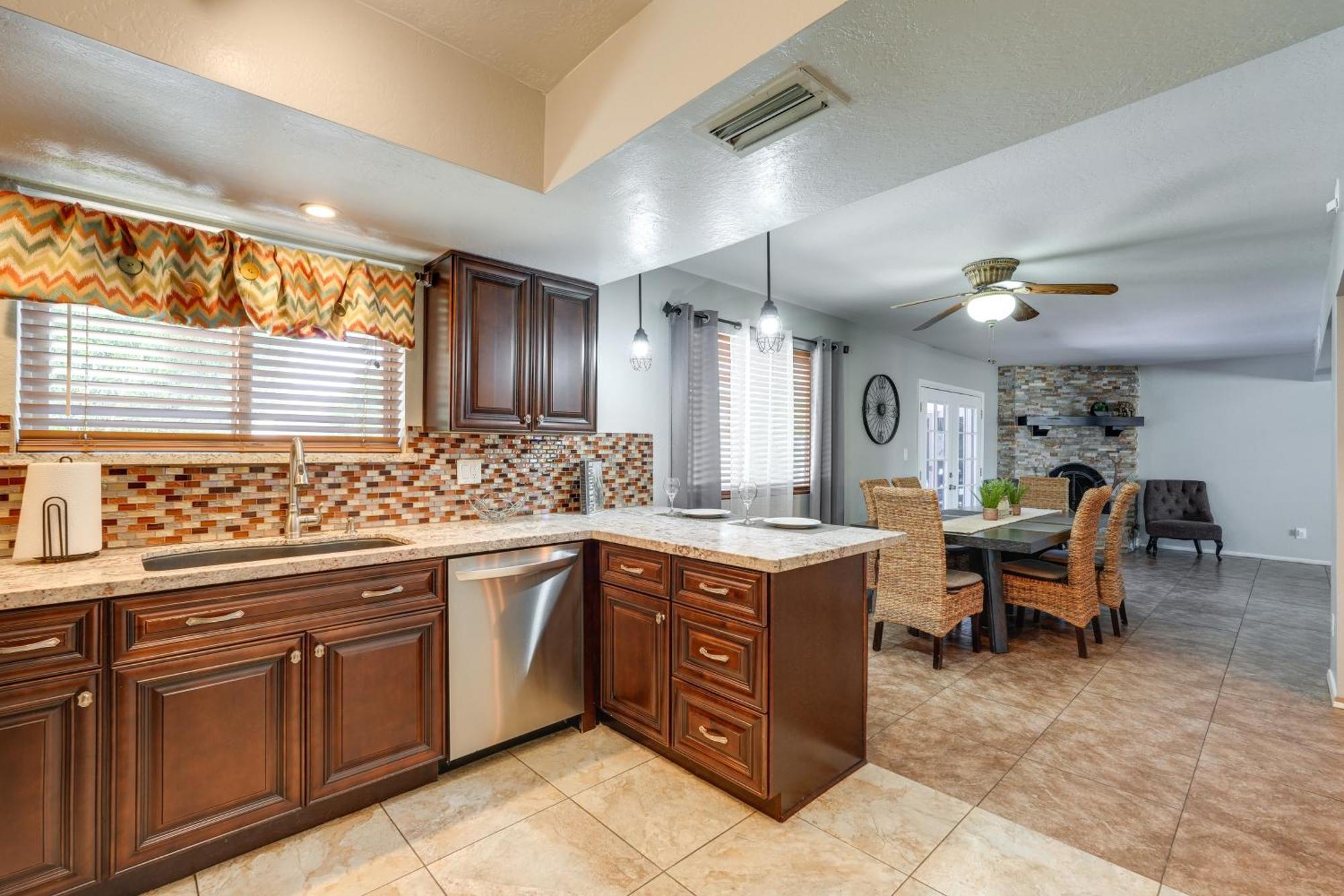 Phoenix Home With Pool About 10 Mi To Camelback Mtn ภายนอก รูปภาพ